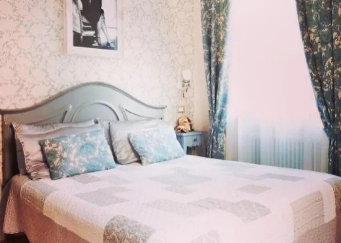 Bed And Breakfast 30